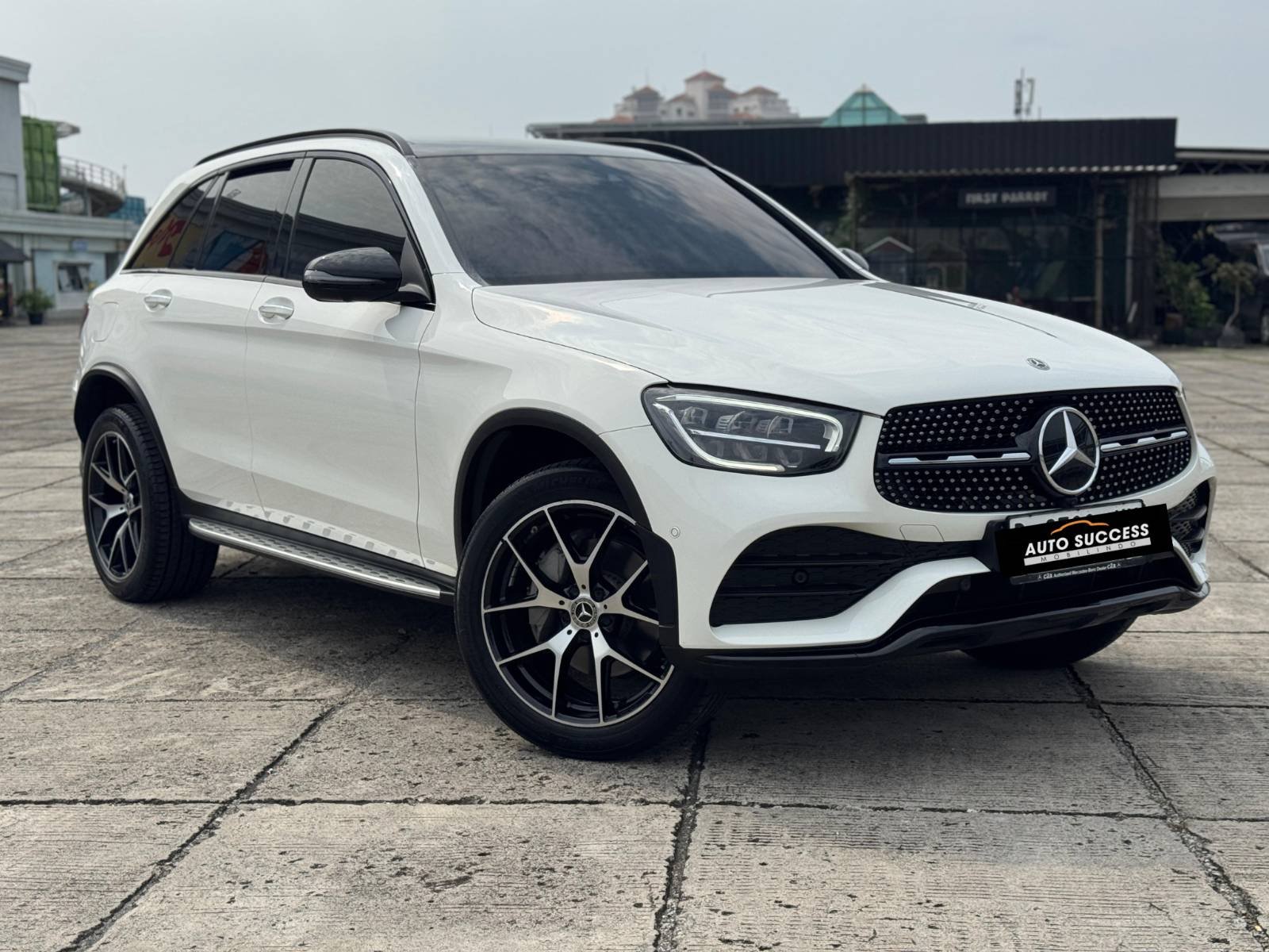 Read more about the article MERCY GLC 200 AMG NIGHT EDITION 2022