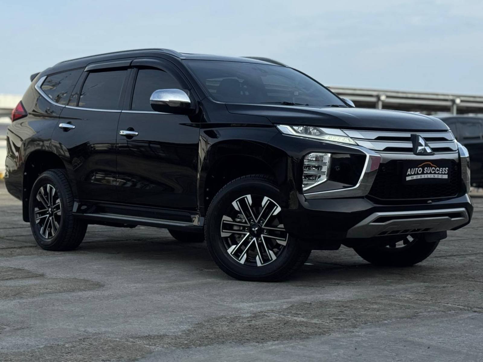 Read more about the article MITSUBISHI PAJERO DAKAR 4X2 2023