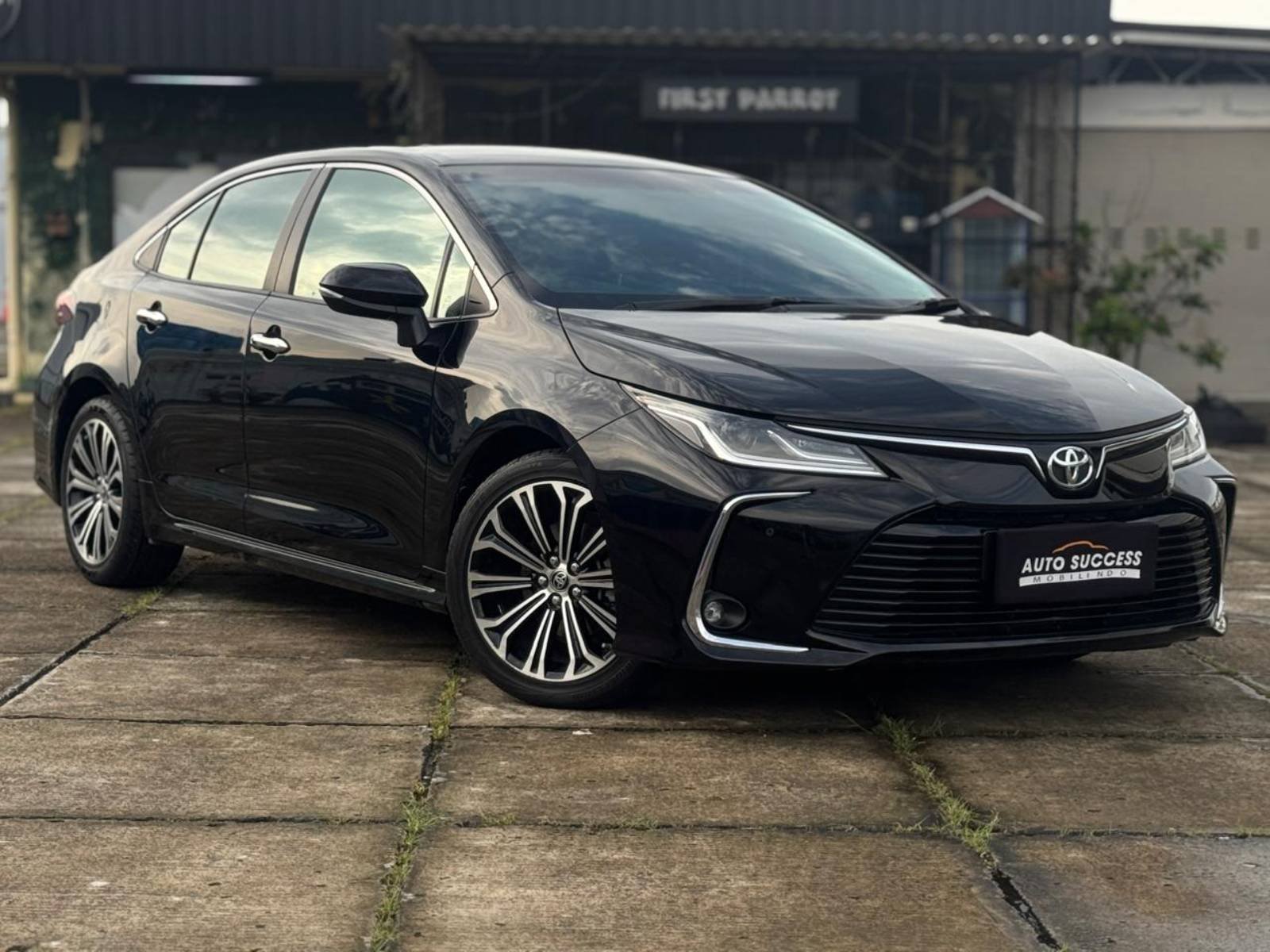 Read more about the article TOYOTA ALTIS 1.8 V AT 2021